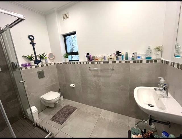 2 BEDROOM APARTMENT FOR SALE IN UMHLANGA RIDGE